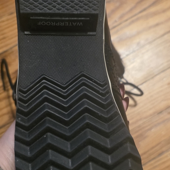 Sorel Women's Black Winter Boots - Picture 10 of 15